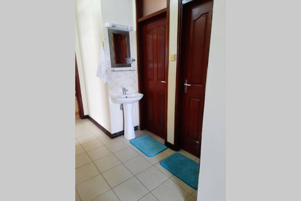 Nyali 3 Bedroom Apartment With Parking, Wifi, Ac Mombasa Exterior photo